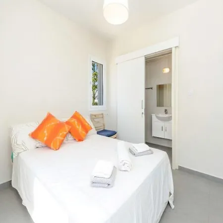Villa Alona With Majestic Sea Views Ayia Thekla 130 *